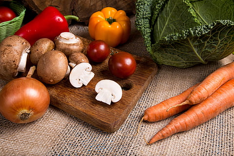 素食认证对素食消费者家庭食物流行主导影响