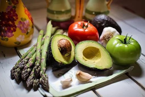 Vegan认证对素食食品承诺和透明度标签